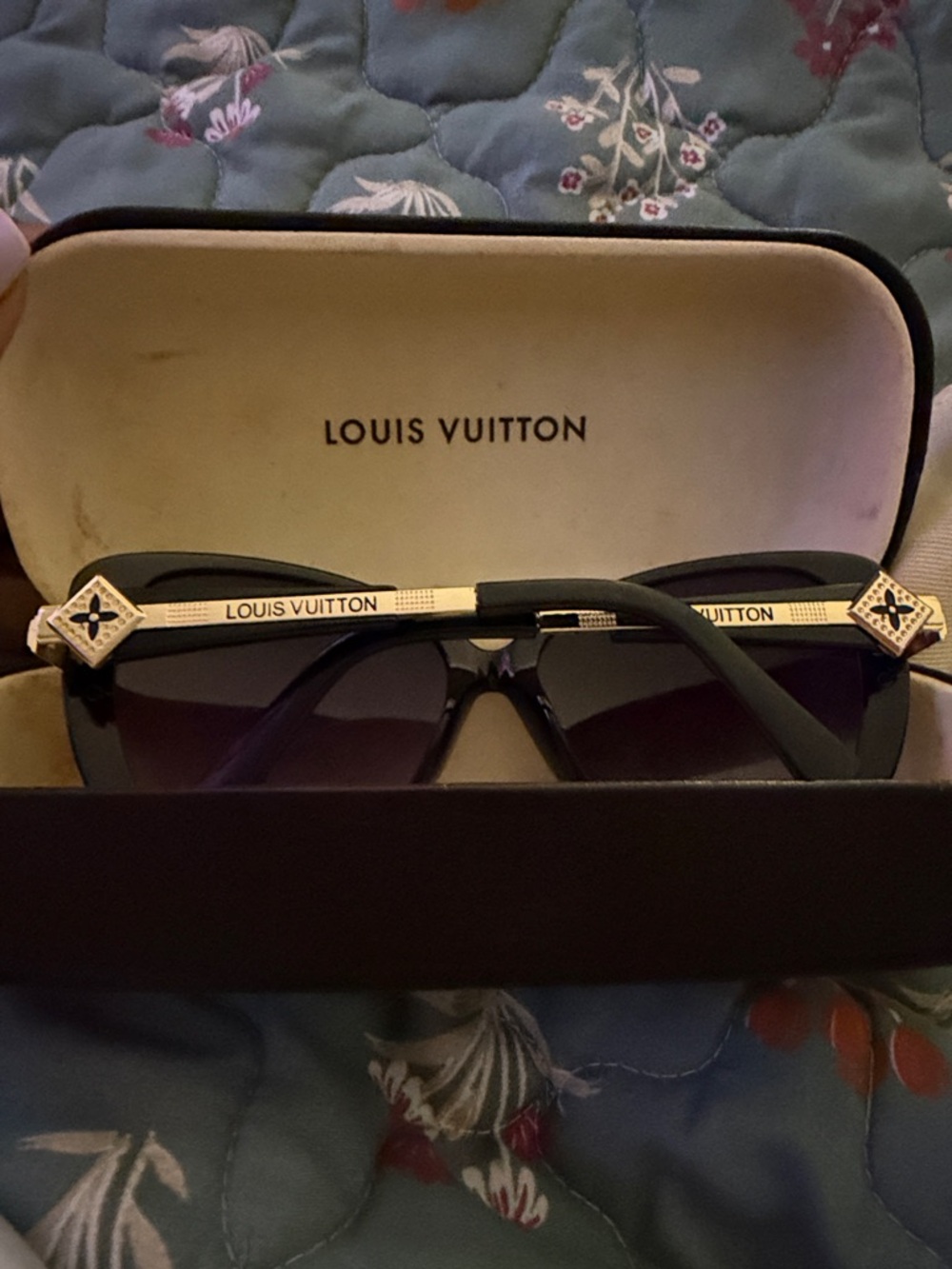 Louis Vuitton Black and Gold Designer Women's Sunglasses - Picture 7 of 7